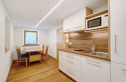 Valle Aurina Apartment | Apartment 'Waldheim Apt 5 6' with Mountain View, Shared Garden and Wi-Fi