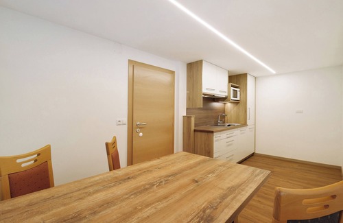 Valle Aurina Apartment | Apartment 'Waldheim Apt 5 6' with Mountain View, Shared Garden and Wi-Fi