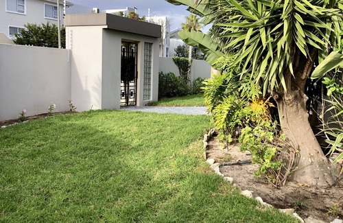 West Beach Apartment | Apartment! Welcome to our charming guesthouse in Cape Town!