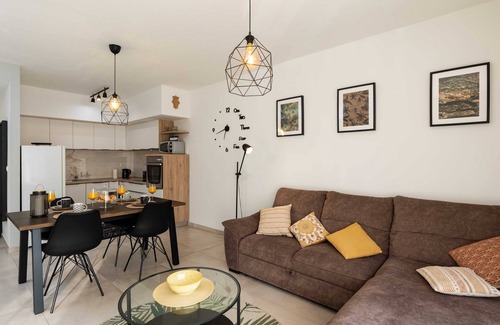 Komolac Apartment | Apartment Why Not