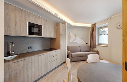 San Rocco Apartment | Apartment "Wind Mountain Planet Suite House" with Mountain View, Wi-Fi & Balcony