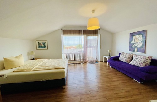 Leonberg Apartment | Apartment with 2 bedrooms