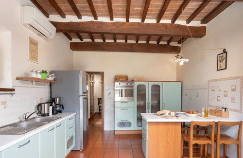Subbiano Apartment | Apartment with A/C, hot tub, WIFI, sauna, pool, TV, patio, panoramic view, parking, close to Arezzo