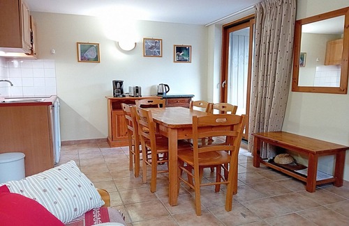Termignon Apartment | Apartment with balcony for 6 people