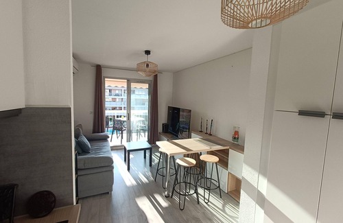 Tamaris Apartment | Apartment with pool near the beach