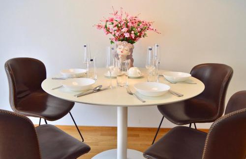 Holesovice Apartment | Apartment with Free Parking in Prague