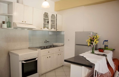 Parelia Apartment | Apartment with garden "Tonia"