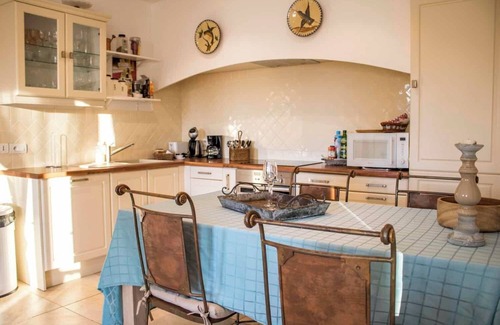 Montauroux Apartment | Apartment with Heated Pool, perfect for families