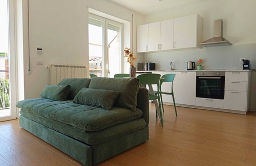 Aurelio Apartment | Apartment with metro and market under the house, close to the Vatican, pet friendly!
