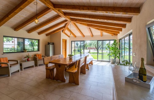 Susnjici Apartment | Apartment with pool, garden, air conditioning, barbecue, children's playground