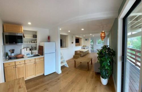 Topanga Apartment | Apartment with Private Deck & Mountain Views