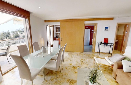 Marbella Apartment | Apartment with Sea Views and Sunlit Terraces