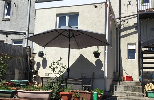 Plymouth Apartment | Apartment with shared garden