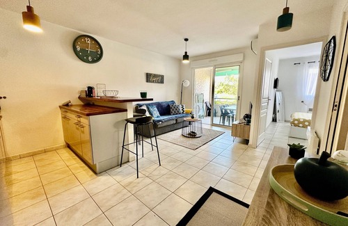 Saint-Florent Apartment | Apartment with Terrace, Garden and Parking
