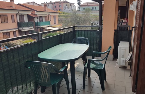 Cavalcaselle Apartment | APARTMENT WITH TERRACE AND 2 BEDROOMS IDEAL FOR GARDALAND LAKE AND PARKS