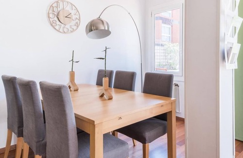 La Font de la Guatlla Apartment | Apartment with terrace a step away from Montjuic