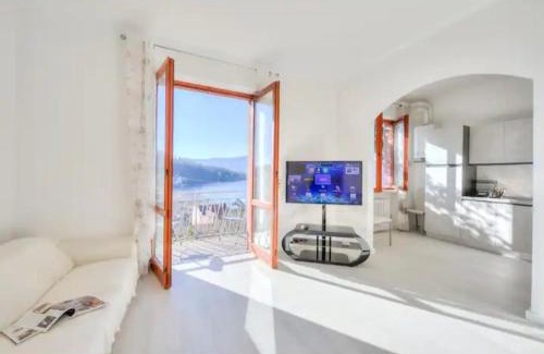 Laveno Apartment | Apartment With View Lake Maggiore/Laveno Mombello