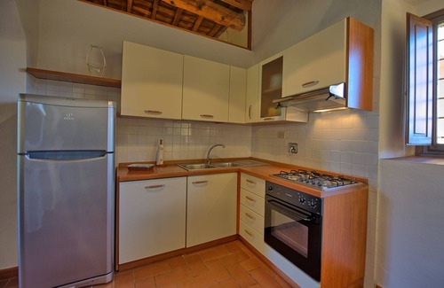 San Casciano in Val di Pesa Apartment | Apartment with WIFI, A/C, pool, TV, pets allowed, panoramic view, parking, close to Greve In Chianti