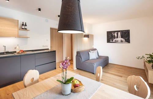 Barbiano Apartment | Apartment 'Zweigelt' with Mountain View, Shared Pool and Wi-Fi