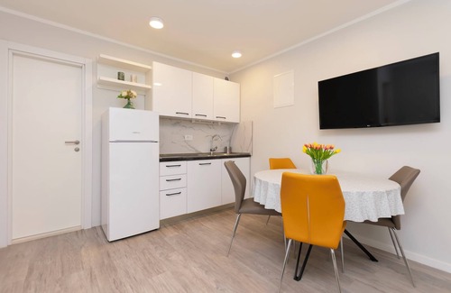 Mimice Apartment | Apartments Adriatic Blue With Pool