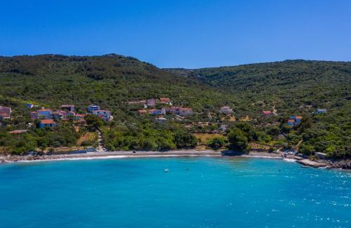 Miholascica House | Apartments and Rooms YASMIN