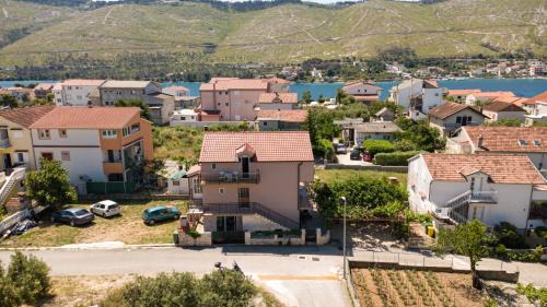 Grebastica Apartment | Apartments by the sea Grebastica, Sibenik - 4881