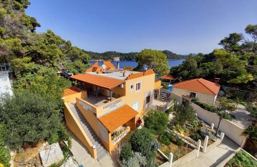 Sobra Apartment | Apartments by the sea Sobra, Mljet - 7531