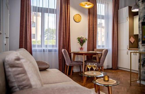 Czestochowa Apartment | Apartments Częstochowa - Słoneczna Kamienica - Parking free!