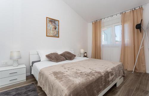 Porat Apartment | Apartments Doris