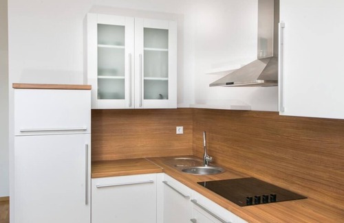 Drace Apartment | Apartments Kula - Three Bedroom Apartment with Balcony and Sea View-B5