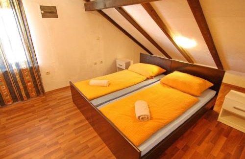 Drace Apartment | Apartments Leme - Comfort One Bedroom Apartment with Garden View Apt5