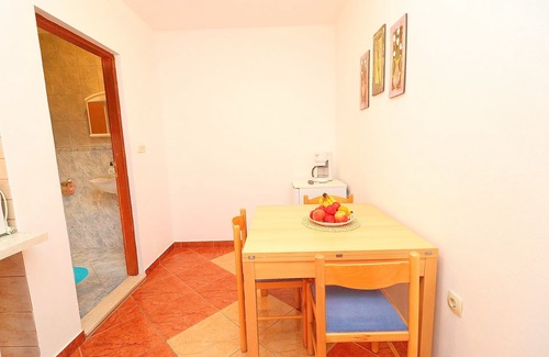 Kuciste Apartment | Apartments Marko Pelješac - Standard One Bedroom Apartment with Balcony (2)