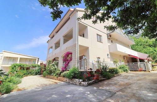 Kuciste Apartment | Apartments Marko Pelješac - Standard One Bedroom Apartment with Balcony (2)