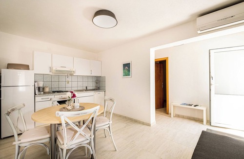 Cesarica Condo | Apartments Matea with Infinity Pool