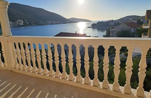 Grebastica Apartment | Apartments Nediljka