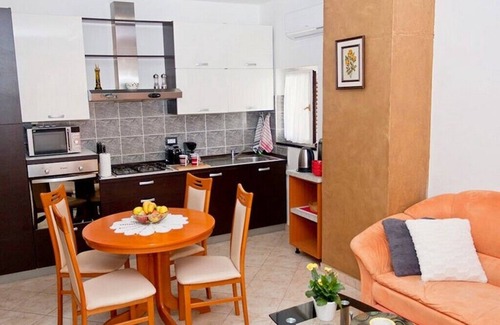 Novigrad Apartment | Apartments Nevenka, (14135), Novigrad, Croatia