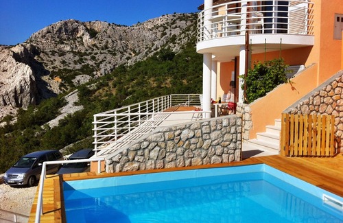 Lukovo Apartment | Apartments of 100sqm, with pool, unobstructed sea view, about 250m to the sea