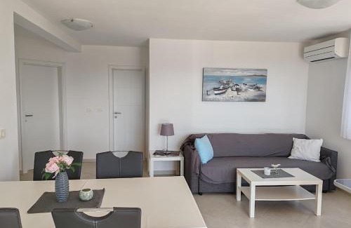 Lovrecica Apartment | Apartments Oleander Lovrečica-residence with pool