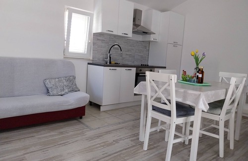 Zaboric Apartment | Apartments Senka (58121-A2) - Zaboric (Sibenik)