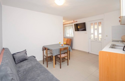 Skradin Apartment | Apartments Up and Down