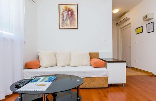 Montovjerna Apartment | Apartments Villa Aura - Adult Only