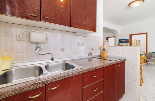 Povile Apartment | Apartments Villa Mala (100461-A2) - Povile