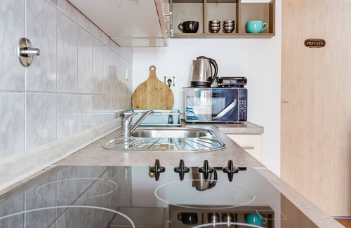 Dreznik Grad Apartment | Apartments Villa Mavi - Two Bedroom Apartment Ground Floor