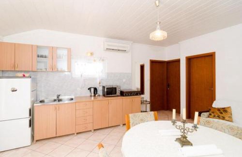 Trpanj Apartment | Apartments Villa Nikol - Comfort Two Bedroom Apartment with Sea View APT 3