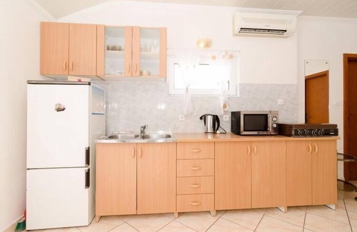Trpanj Apartment | Apartments Villa Nikol - Comfort Two Bedroom Apartment with Sea View (APT 3)
