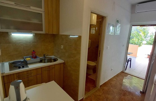 Sobra Apartment | Apartments Vinko Mljet- One-Bedroom Apartment with Terrace (A4)