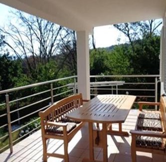 Njivice Apartment | Apartments Vlado