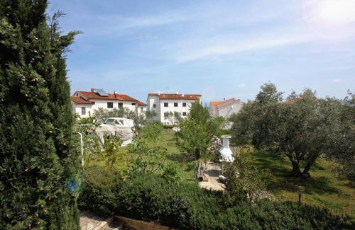 Porat Apartment | Apartments with a parking space Porat, Krk - 5322