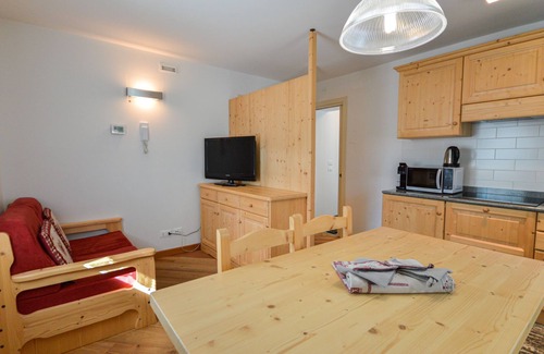 Raveo Apartment | App. A - Cjase Fravins by Interhome