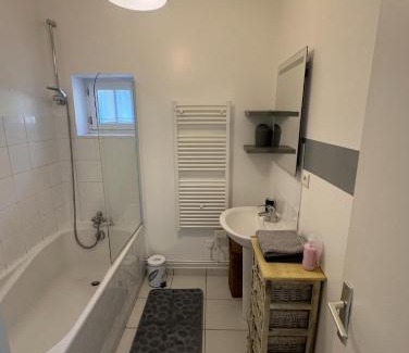 Sixt-sur-Aff Apartment | Appartement T3 proche St Malo-Dinan-Mont St Michel